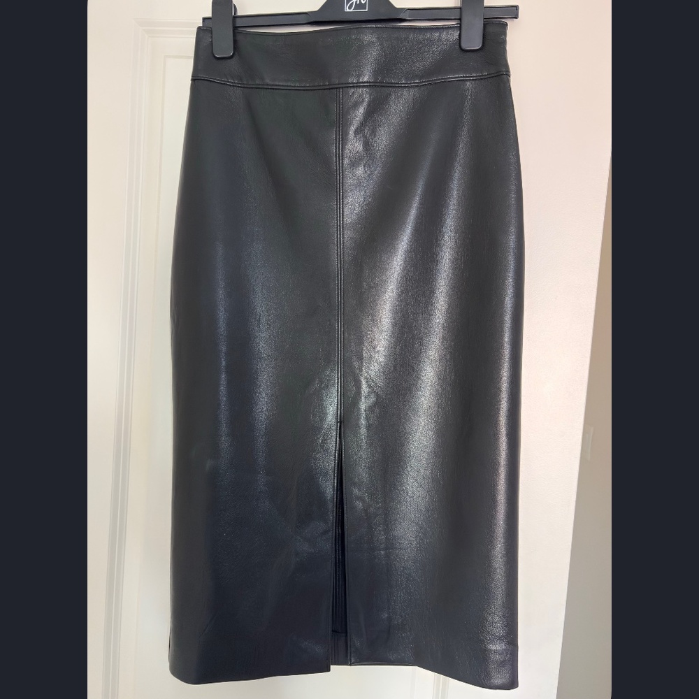 Black Aritzia Vegan Leather Mid Skirt